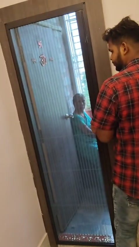 Sliding net installation