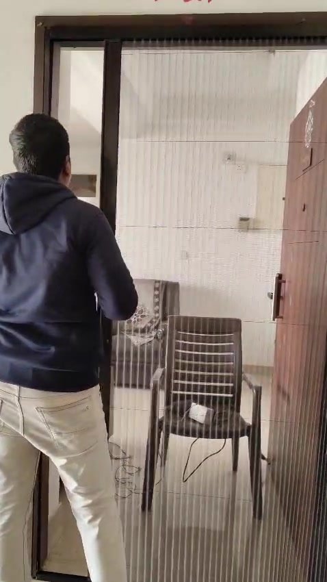 Pleated net installation